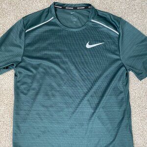 Nike Men's Green Dri-FIT Short Sleeve Running T-Shirt